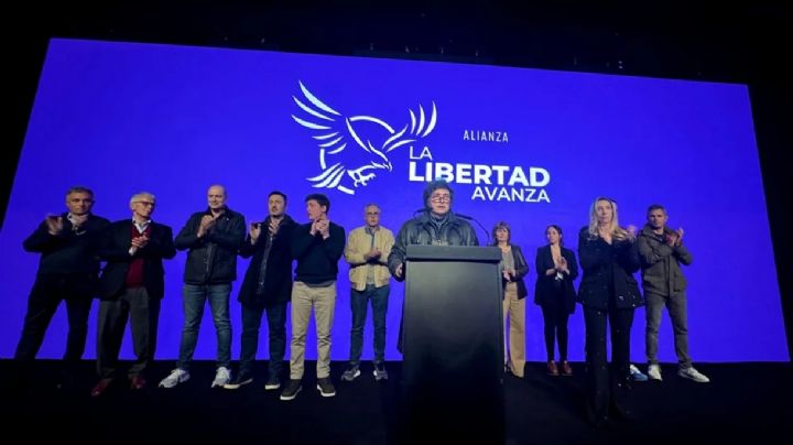 Las tormentas obligan a Milei a viajar de Rosario a Buenos Aires en auto