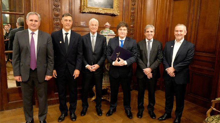 Que exhibió Javier Milei ante los enviados de J.P. Morgan