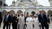 Foto ilustrativa de la nota titulada: El papa León XIV visitó la Mezquita Azul en Estambul