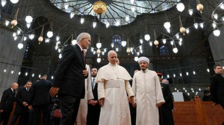 El papa León XIV llamó a la unidad y la paz en su despedida de Turquía