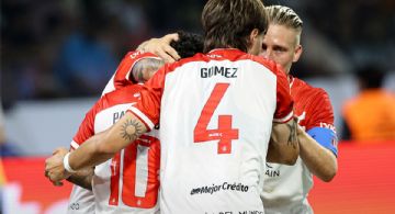 Estudiantes venció a Central Córdoba, uno de los equipos "amigos", y es semifinalista