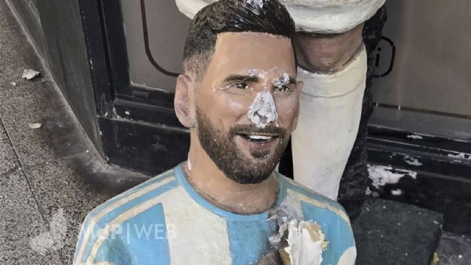 Destrozaron una estatua de Messi en pleno centro de Mar del Plata