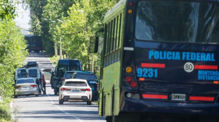 Allanamiento en la finca vinculada a la AFA: encontraron 45 autos de lujo y 7 motos