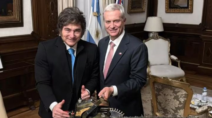 Kast propuso crear un corredor humanitario para devolver a los migrantes a sus países de origen