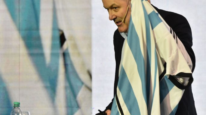 Viñateros mendocinos, el Chiqui Tapia y la ensalada de Sturzenegger