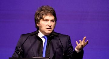 Milei deja el pasaporte y empieza una gira nacional