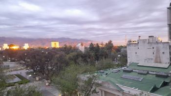 Pronóstico: el viernes será el día más caluroso de la semana y hay alertas 