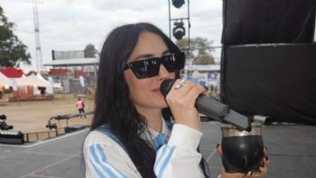 La respuesta de Lali a un militante libertario