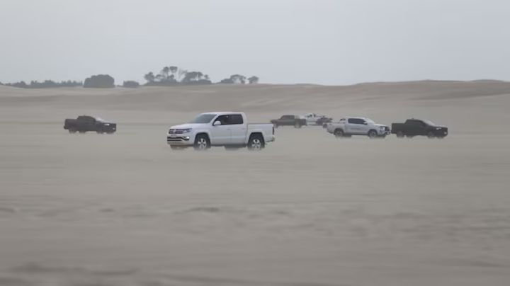 Turistas mendocinos volcaron en los médanos de Villa Gesell 
