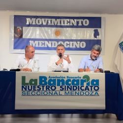 Gremios, empresarios y políticos debatieron sobre la reforma laboral