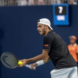 Francisco Cerúndolo dio el batacazo ante Medvedev y clasificó a los octavos de final 