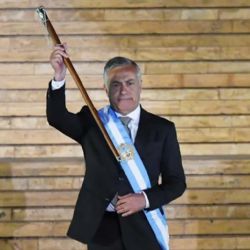 Para el diario La Nación, Cornejo coloca a "personajes oscuros" en organismos de control