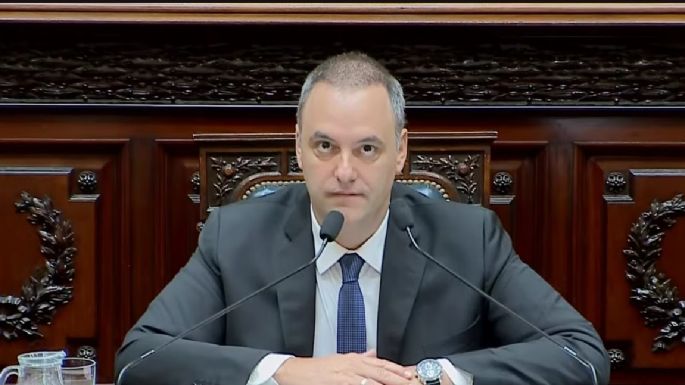 Manuel Adorni: “Todos los viajes que realicé con mi familia los afronté yo mismo”