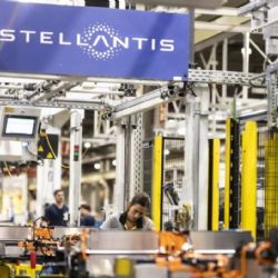 Otra empresa que frena su producción
