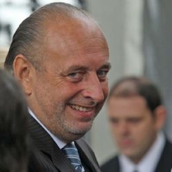 José Luis Manzano y Daniel Vila serán dueños de Telefe con Scaglione