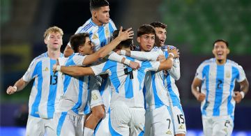 La Selección argentina goleó a Australia con golazo de Santino Andino