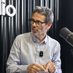 Diego Álvarez Newman: "Las plataformas digitales crecen en un contexto de desregulación y poder corporativo’”
