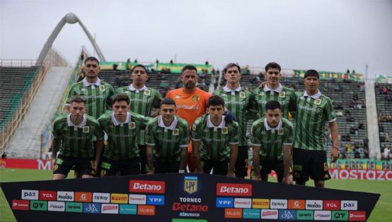Aldosivi volvió a ganar, ahora ante Huracán, y todavía da pelea