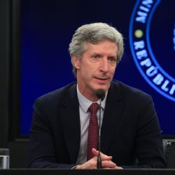 Bausili también descartó modificar el tipo de cambio