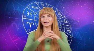 Mhoni Vidente contó que hay que hacer cuando ves “números espejo” en el reloj