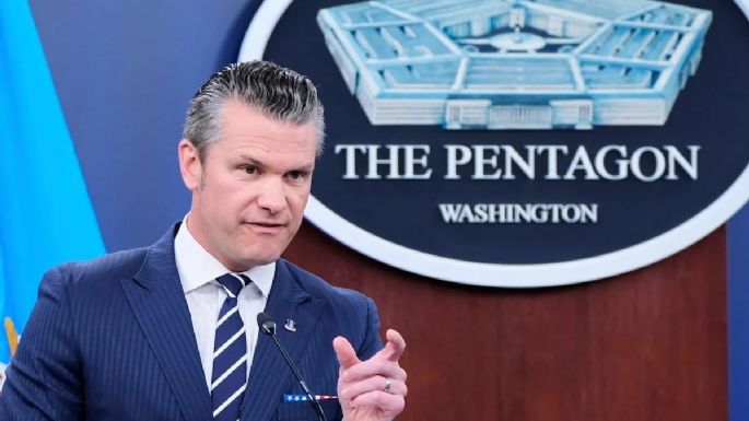 Periodistas entregan credenciales y abandonan el Pentágono tras rechazar nuevas reglas para prensa