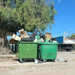 No hay tacho que aguante: el problema del desborde de basura en los barrios privados