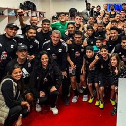 El poderoso Riestra le ganó a Instituto y sigue como líder de la Zona B