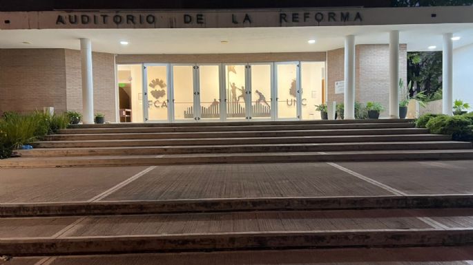 Un telón se alza en la universidad pública