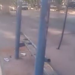 La parada de micro en la que da miedo sentarse