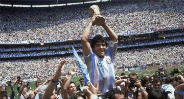 Falleció Roberto Cejas: el hombre que llevó en andas a Maradona en México 1986