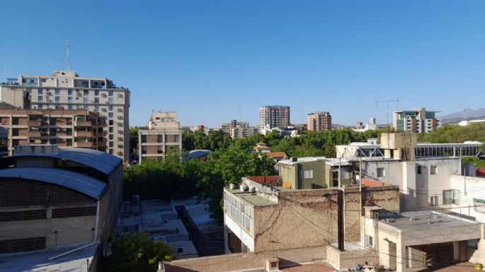 Mendoza bajo alerta: el SMN advierte por viento Zonda y tormentas