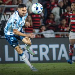 Racing perdió sobre el final la ida ante Flamengo en el Maracaná