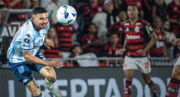 Racing perdió sobre el final la ida ante Flamengo en el Maracaná