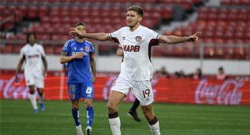 Lanús ganaba 2 a 0, pero le regalaron un penal a la U y terminaron 2 a 2