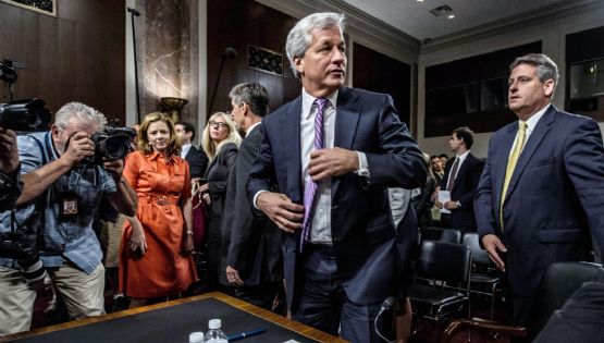 Confirman una reunión clave entre Caputo y el CEO de JP Morgan