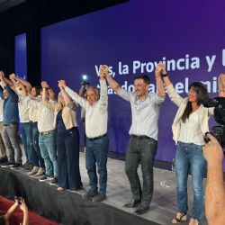 Con "guerra de hinchadas" Petri y Cornejo celebraron el triunfo