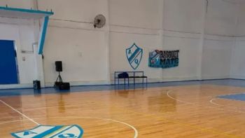 Un nene de 8 años tiene muerte cerebral luego de que le cayera un arco encima 