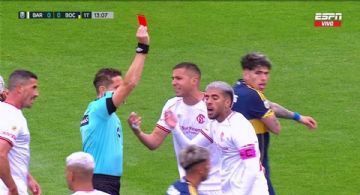 Lamolina, suspendido por echar a Tapia, el hijo de Tapia, en el "estadio" Tapia