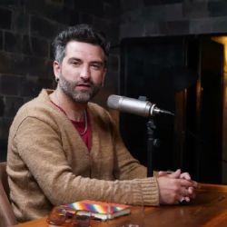 Investigan al psicólogo influencer “Doctor Chinaski” por presuntos delitos sexuales