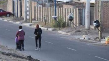 Sálvese quien pueda: el peligro de caminar a la deriva en Godoy Cruz