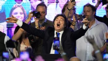 Milei emprende su viaje número 14 a los Estados Unidos