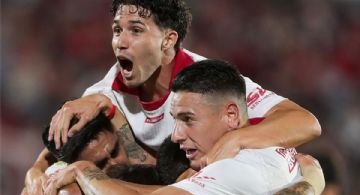 Unión le dio otro golpe de nocaut a Newell’s y es líder por ahora