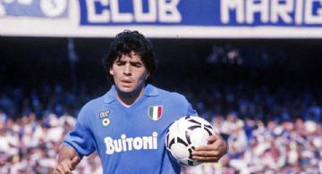 El Napoli recordó a Diego Maradona con un emotivo homenaje