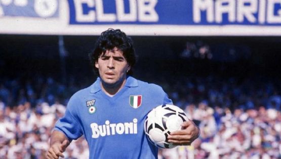 El Napoli recordó a Diego Maradona con un emotivo homenaje