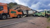 Foto ilustrativa de la nota titulada: Cortaron el tránsito en la ruta 7 para mover los camiones chocados 