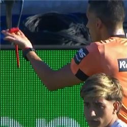 Detuvieron al hincha de Gimnasia que arrojó un martillo al árbitro Falcón Pérez