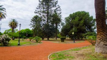 Lunes de temperatura agradable y cielo despejado