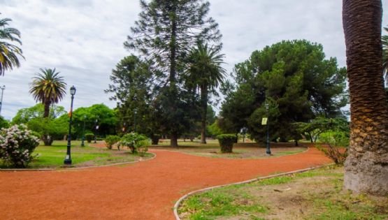 Lunes de temperatura agradable y cielo despejado