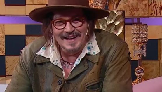 Johnny Deep, en el living de Vero Lozano: “Soy con contrabandista de empanadas”