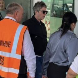Noel Gallagher llegó a la Argentina y desató la locura en los fans de Oasis